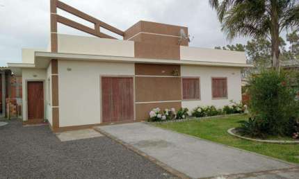 Casa 03 Dorm à venda no Bairro Praia do Ribeiro com 150 m² de área privativa - 1 vaga de garagem