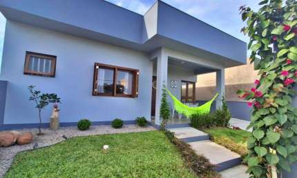 Casa 03 Dorm à venda no Bairro Bella Torres com 140 m² de área privativa - 1 vaga de garagem