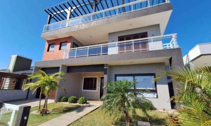 Casa 04 Dorm à venda no Bairro Bella Torres com 500 m² de área privativa - 2 vagas de garagem