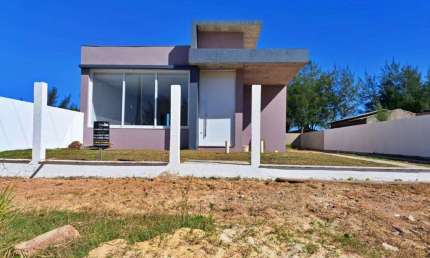Casa 03 Dorm à venda no Bairro Praia Tapera com 130 m² de área privativa
