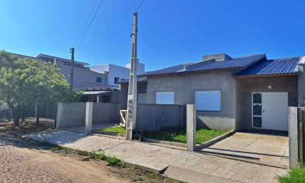 Casa 02 Dorm à venda no Bairro Bella Torres com 64 m² de área privativa - 1 vaga de garagem
