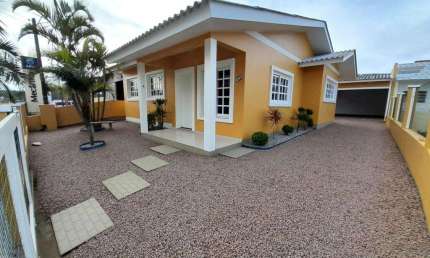 Casa 04 Dorm à venda no Bairro Bella Torres com 149 m² de área privativa - 2 vagas de garagem
