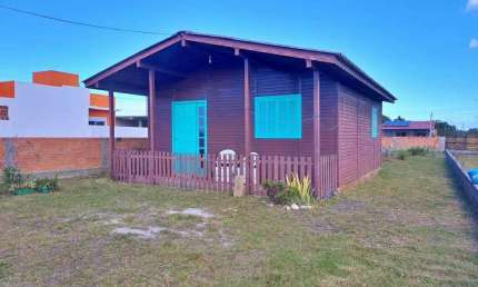 Casa 02 Dorm à venda no Bairro Praia Capão do Cravo com 42 m² de área privativa