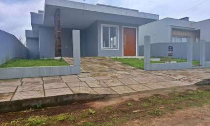 Casa 03 Dorm à venda no Bairro Bella Torres com 121 m² de área privativa - 1 vaga de garagem