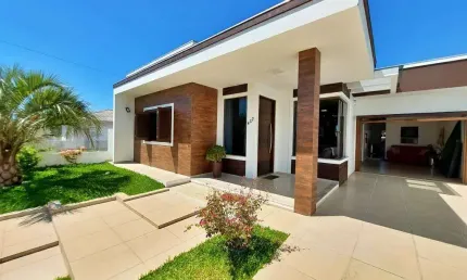 Casa 03 Dorm à venda no Bairro Bella Torres com 145 m² de área privativa - 2 vagas de garagem
