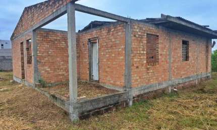 Casa 03 Dorm à venda no Bairro Xangri-lá dos Mares com 600 m² de área privativa