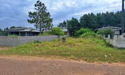Terreno à venda no Bairro Xangri-lá dos Mares com 300 m² de área privativa