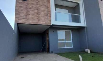 Sobrado 03 Dorm à venda no Bairro Praia Azul com 148 m² de área privativa - 1 vaga de garagem