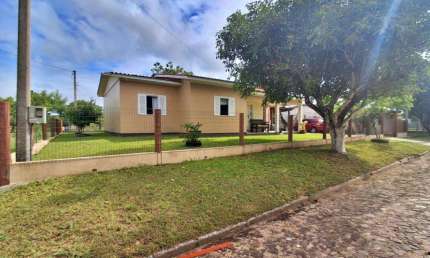 Casa 04 Dorm à venda no Bairro Rosa do Mar com 122 m² de área privativa - 1 vaga de garagem