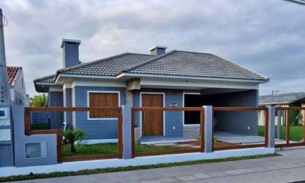 Casa 03 Dorm à venda no Bairro Areias Brancas com 115 m² de área privativa - 2 vagas de garagem