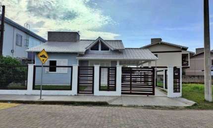 Casa 02 Dorm à venda no Bairro Centro com 111 m² de área privativa - 1 vaga de garagem