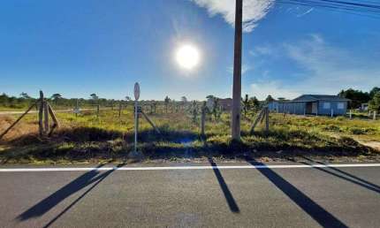Terreno à venda no Bairro Xangri-lá dos Mares com 300 m² de área privativa