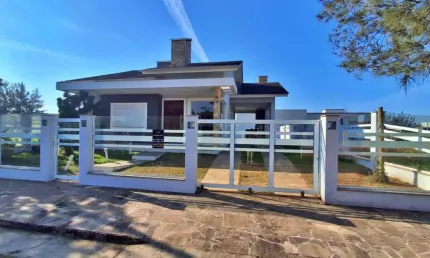 Casa 03 Dorm à venda no Bairro Bella Torres com 140 m² de área privativa - 1 vaga de garagem