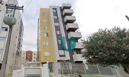 Apartamento espaçoso - 3 quartos com suite, 2 vagas no Cabral