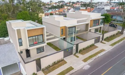 Sobrado duplex de frente para a rua com 3 suites e duas vagas - Uberaba