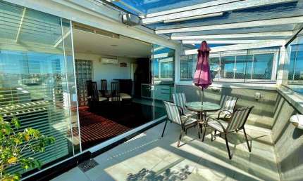 Cobertura semi mobiliada com 3 quartos sendo 1 suite e 2 vagas - Parque Bacacheri