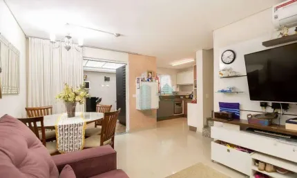 Sobrado duplex em condomínio com 3 quartos, sendo 1 suite e 2 vagas - uberaba