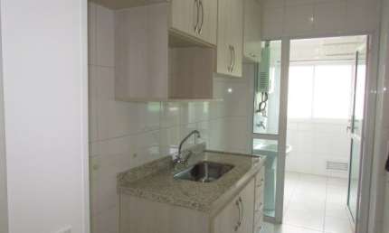 Apartamento para aluguar com 2 quartos ao lado do metrô!