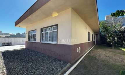 Casa com 4 quartos à venda na Rua Rodolfo Francisco Couto, 198, Centro, Navegantes
