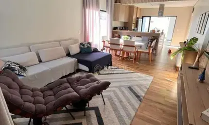 LINDA CASA ALTO PADRÃO 400 METROS DO MAR EM NAVEGANTES/SC