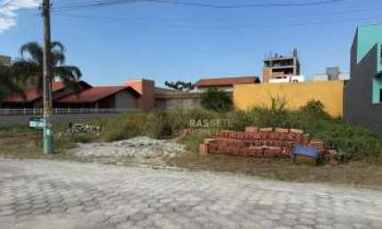 Terreno à venda na Rua Senador Antônio Carlos Konder, Meia Praia, Navegantes