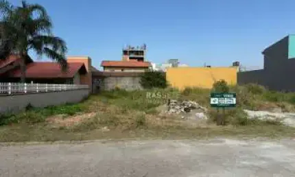 Terreno à venda na Rua Senador Antônio Carlos Konder, Meia Praia, Navegantes