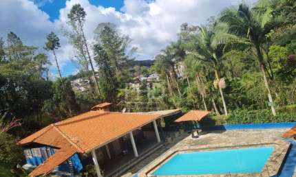 Chácara de 11480m² em Ribeirão Pires. Casarão 266M² area construida 4 Dormitorios, com suíte, piscina, lago pesca