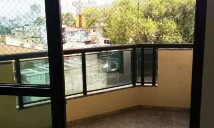 Excelente apartamento no bairro santa terezinha - vago - - torre única - amplo - próximo á avenida prestes maia e supermercado carrefour