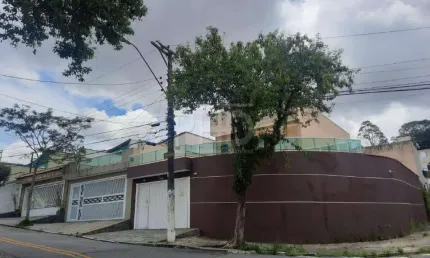 Sobrado de Esquina à Venda 225m2 – Jardim Irajá, São Bernardo do Campo – SP