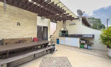 Sobrado à Venda, 160m², 05 Quartos, 3 Banheiros, Área Gourmet com Churrasqueira, 3 Vagas, Paulicéia, São Bernardo do Campo