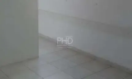 Sala comercial 30m² com 1 banheiro 1 vaga de garagem