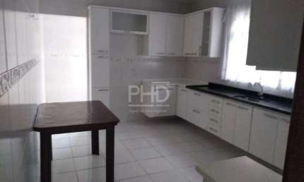 Sobrado à Venda, com 220m², 3 Quartos, 2 Suítes, 1 Lavabo, Terraço na Cobertura, 2 Vagas, Alves Dias, São Bernardo do Campo