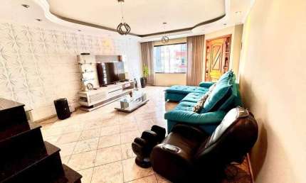 Sobrado à Venda, com 366m2, 3 Quartos, 3 Suítes, Área Gourmet, 4 Vagas, Parque das Nações, Santo André