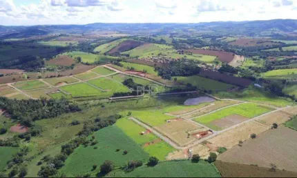 Terreno à venda no Arraial, Tuiuti 