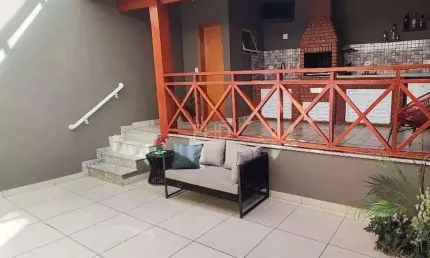 Sobrado com 3 suites - 210 metragem - 4 vagas de garagens - sta. terezinha