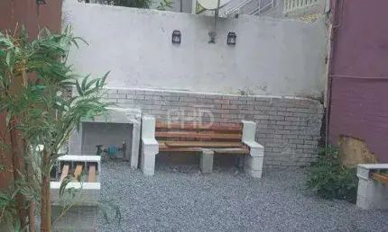 Casa comercial está em uma localização excelente, próxima à Avenida Portugal em Santo André,