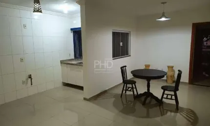 Cobertura com 2 dorms, área gourmet e quintal para pets – 150m² de conforto e funcionalidade'