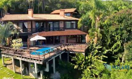 Uma das casas de praia mais privilegiadas de Santa Catarina!