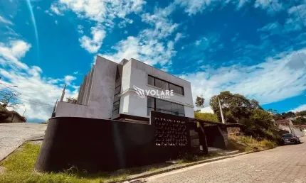 Imóvel Espetacular à Venda: Sobrado Triplex com Vista Deslumbrante