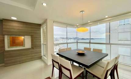 Luxo e Exclusividade na Barra Sul – Apartamento de Alto Padrão a 50m da Praia!