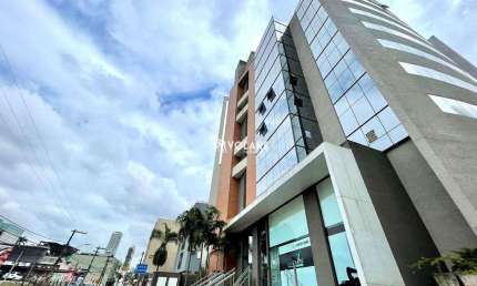 Sala comercial a venda com 43m², 1 banheiro e vagas por R$ 280 mil!