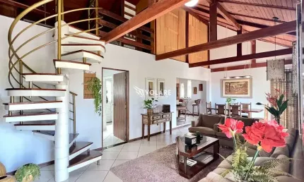 Casa 4 Quartos e 4 banheiros à Venda, próximo centro de Gaspar por R$ 750.000
