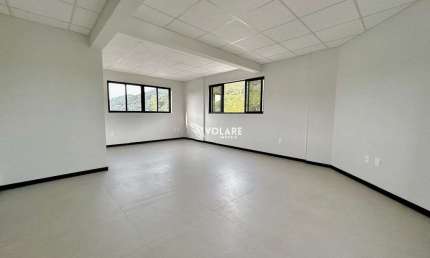 Sala Comercial com 131 m² para Locação – Bairro Ponta Aguda, Blumenau