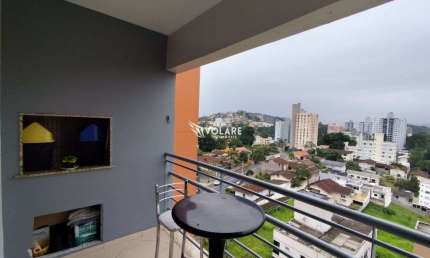 Apartamento 2 dormitorios, sendo 1 suíte - Água Verde