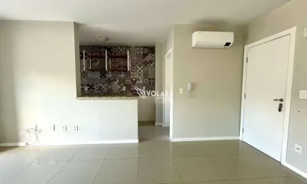 Apartamento com 74m² no bairro agua verde semi mobiliado