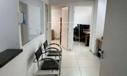 Conjunto de 50m² pronto para trabalhar à venda na saúde.