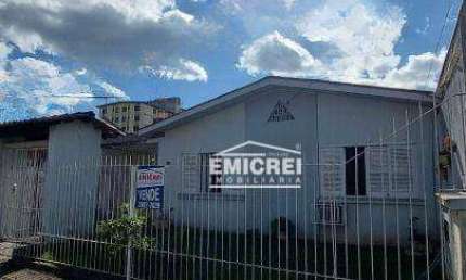 Casa de Alvenaria, com 154m² 3 dormitórios, sala, escritório, pátio e terraço.