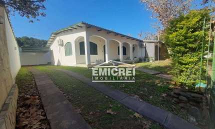 EMICREI VENDE - Casa alvenaria 140m² - 3 dormitórios (1 tipo suíte), varanda, jardim. Terreno 328m² - Bairro Rio Branco - São Leopoldo