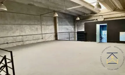 Ponto comercial com 1 sala para alugar na Rua Ângelo Cuciolli, 200, Jardim Regente, Indaiatuba, 359 m2 por R$ 9.000