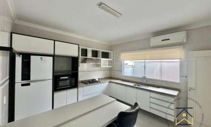 Casa em condomínio fechado com 3 quartos à venda na Rua Pupunha, 344, Villaggio Di Itaici, Indaiatuba por R$ 1.007.000